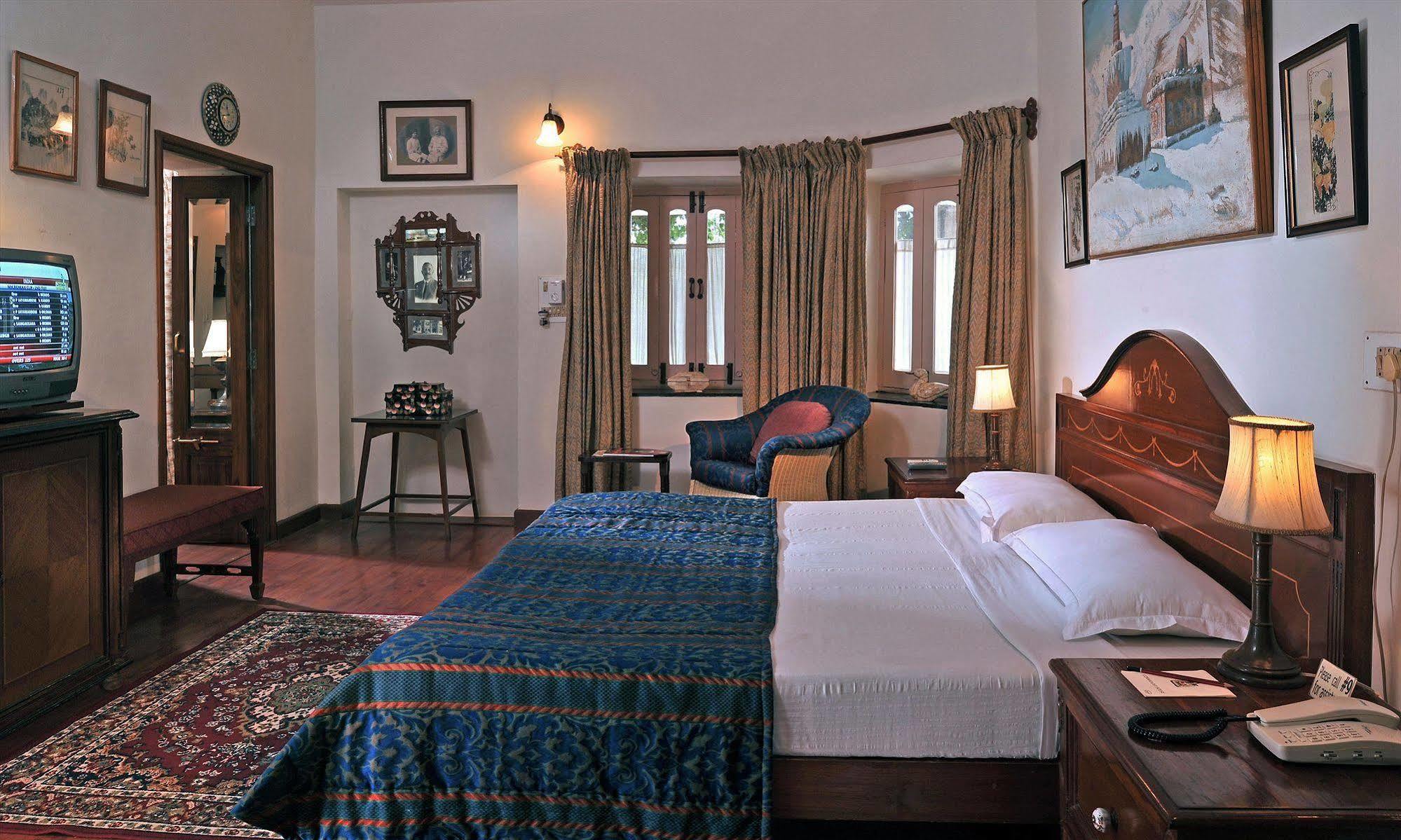 Welcomheritage Connaught House Monte Abu Exterior foto
