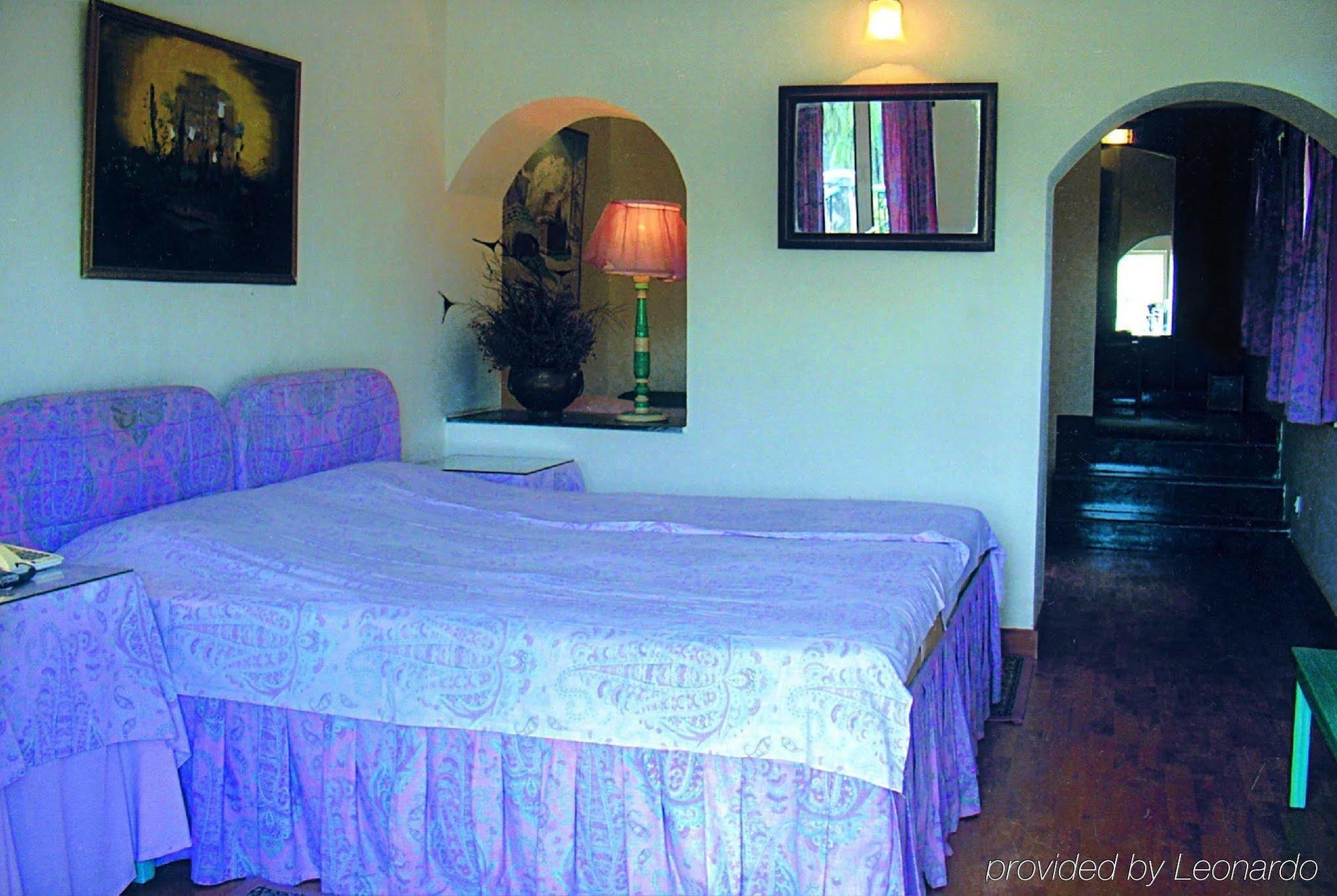 Welcomheritage Connaught House Monte Abu Exterior foto